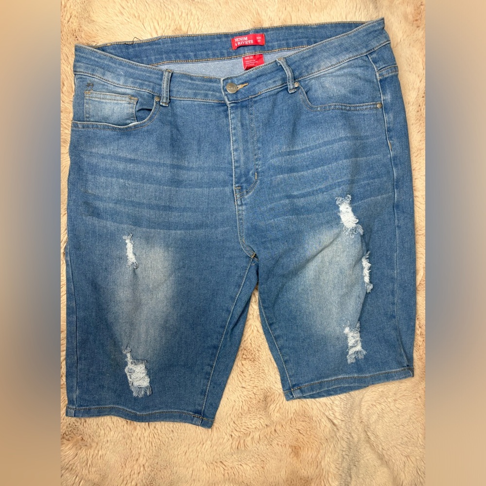 Short pants